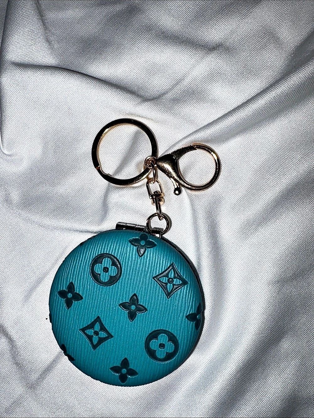 Blue Geometric Round Keychain Compact - Picture 2 of 4